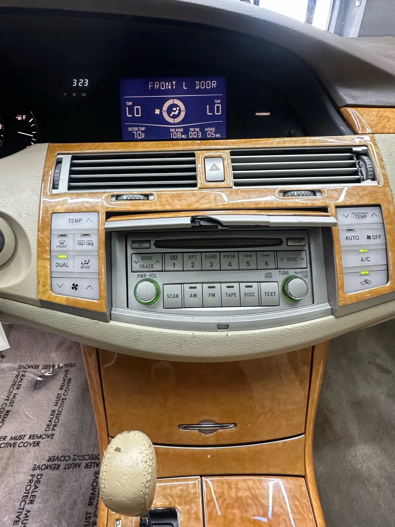 Used 2006 Toyota Avalon XLS image 15