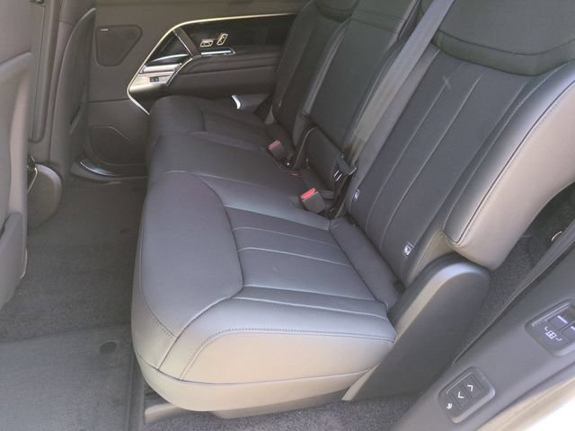 New 2026 Land Rover Range Rover Long Wheelbase SE AWD/4WD image 15