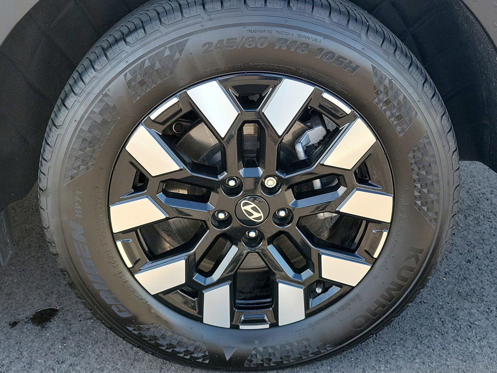 Used 2025 Hyundai Santa Cruz SEL image 12