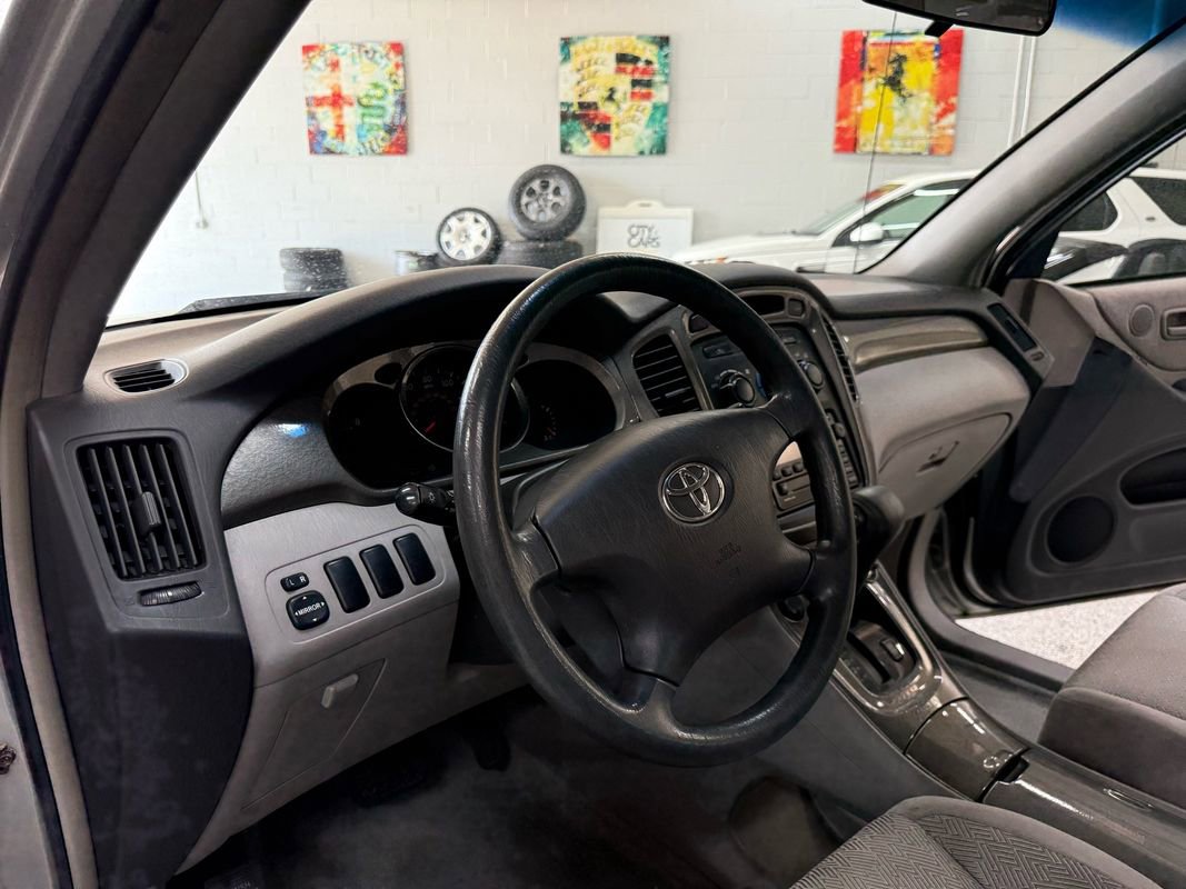 Used 2003 Toyota Highlander 4WD V6 image 10