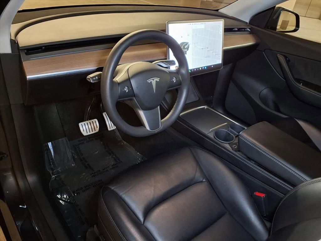 Used 2022 Tesla Model Y Performance image 3