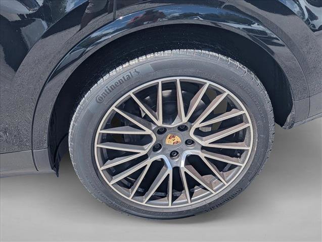 Used 2023 Porsche Cayenne image 22