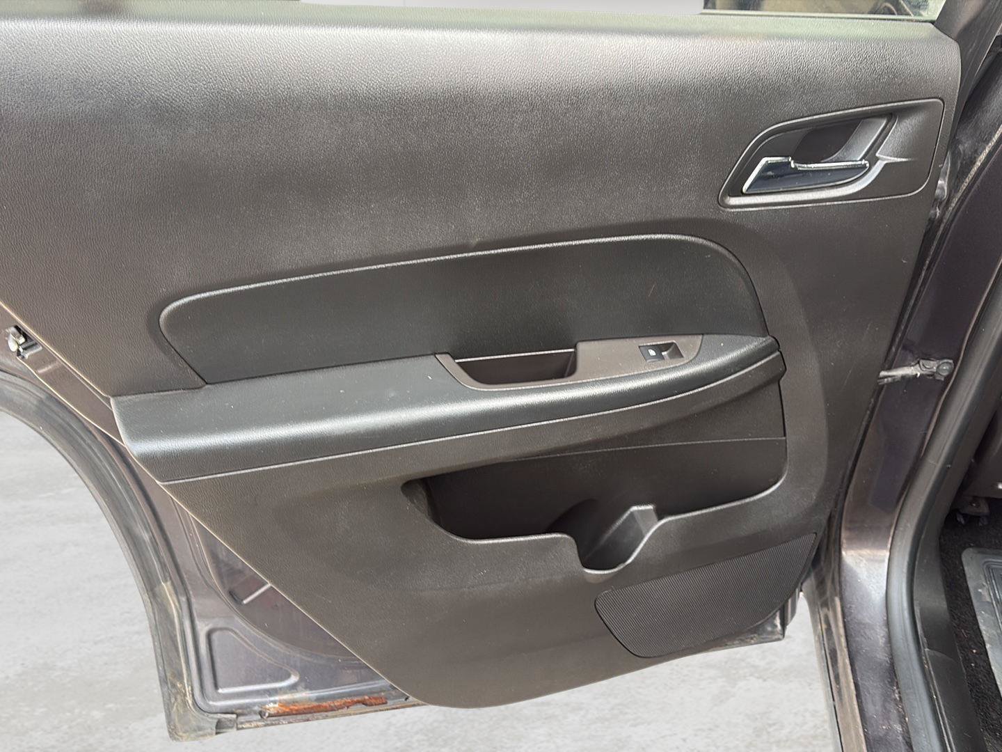 Used 2015 GMC Terrain SLE FWD image 24