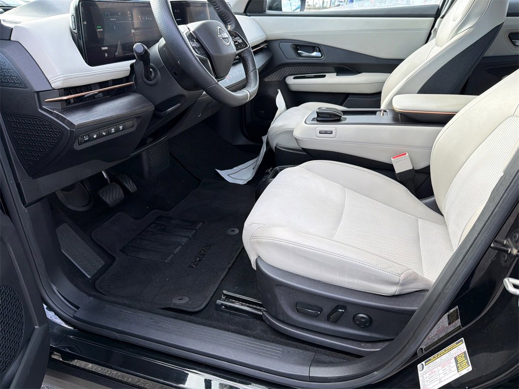 Used 2023 Nissan Ariya FWD image 9