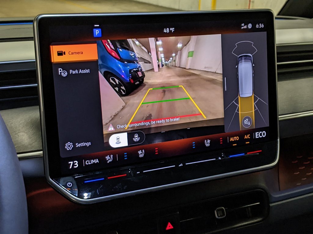 New 2025 Volkswagen ID. Buzz Pro S image 18