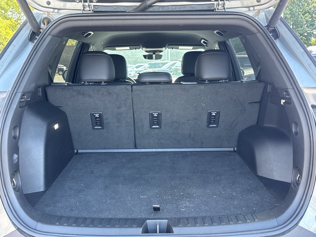 Used 2025 Chevrolet Equinox LT w/ Convenience Package II FWD image 12
