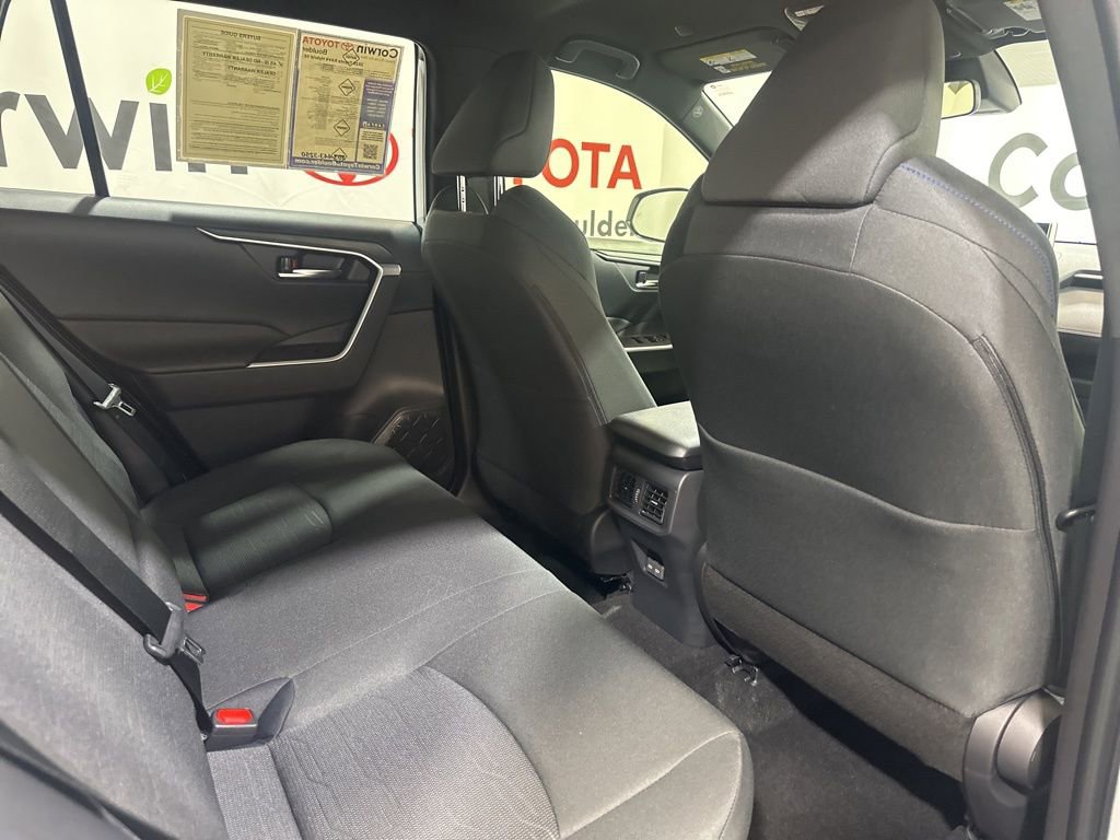 Used 2025 Toyota RAV4 SE image 13