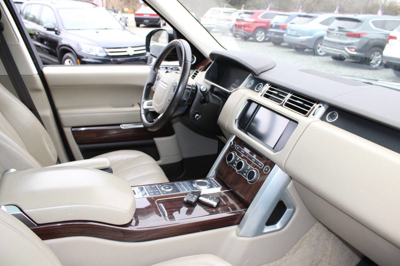 Used 2016 Land Rover Range Rover HSE image 12