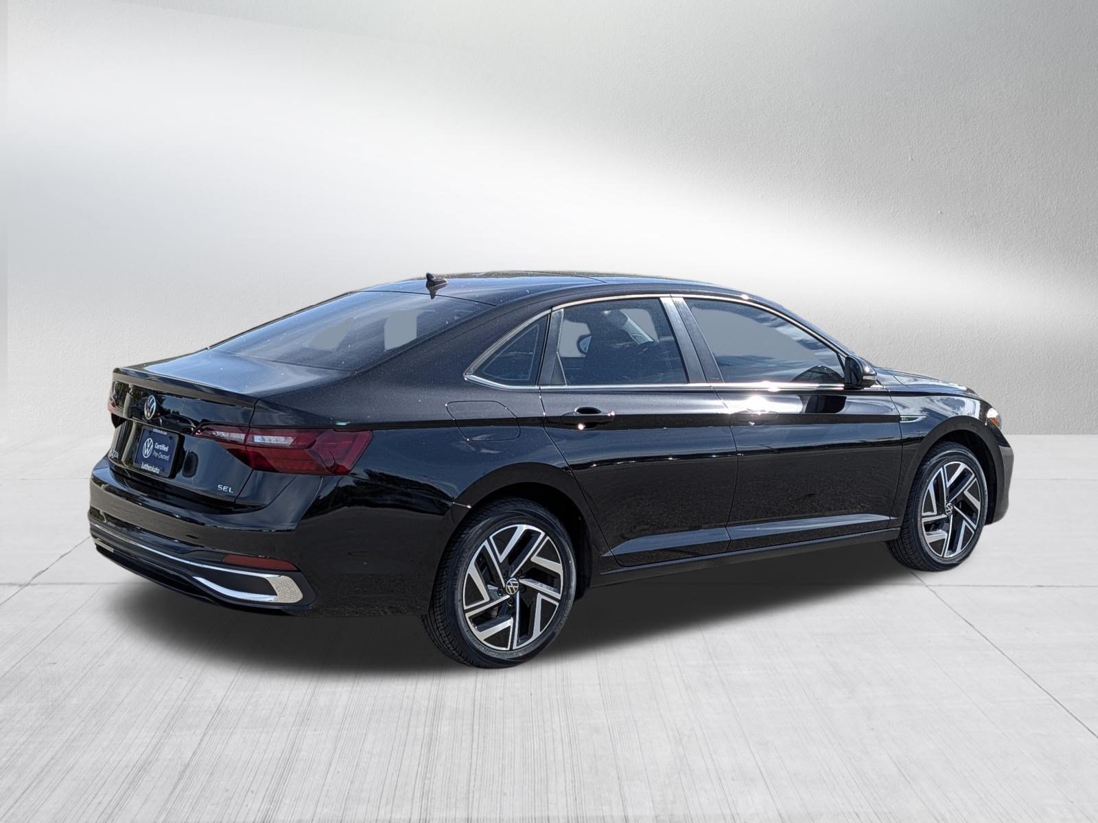 Certified 2023 Volkswagen Jetta SEL FWD image 7