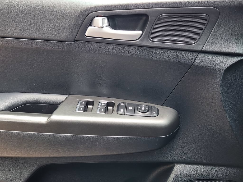 Used 2021 Kia Sportage LX FWD image 14
