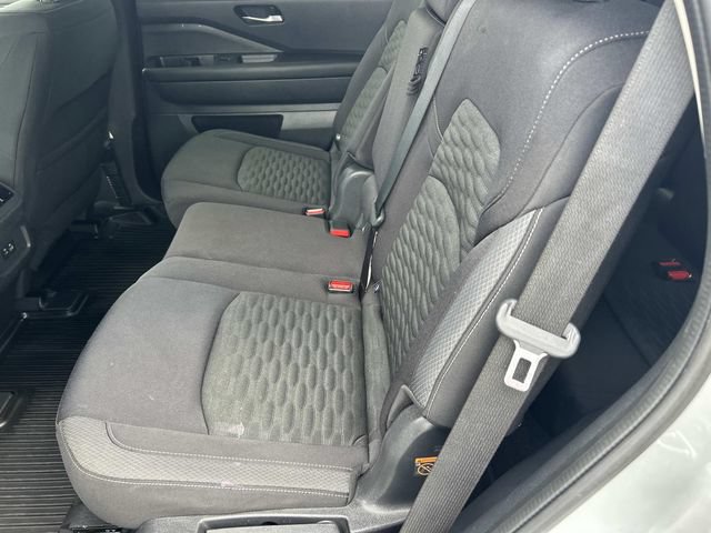 Used 2022 Nissan Pathfinder S AWD/4WD image 19