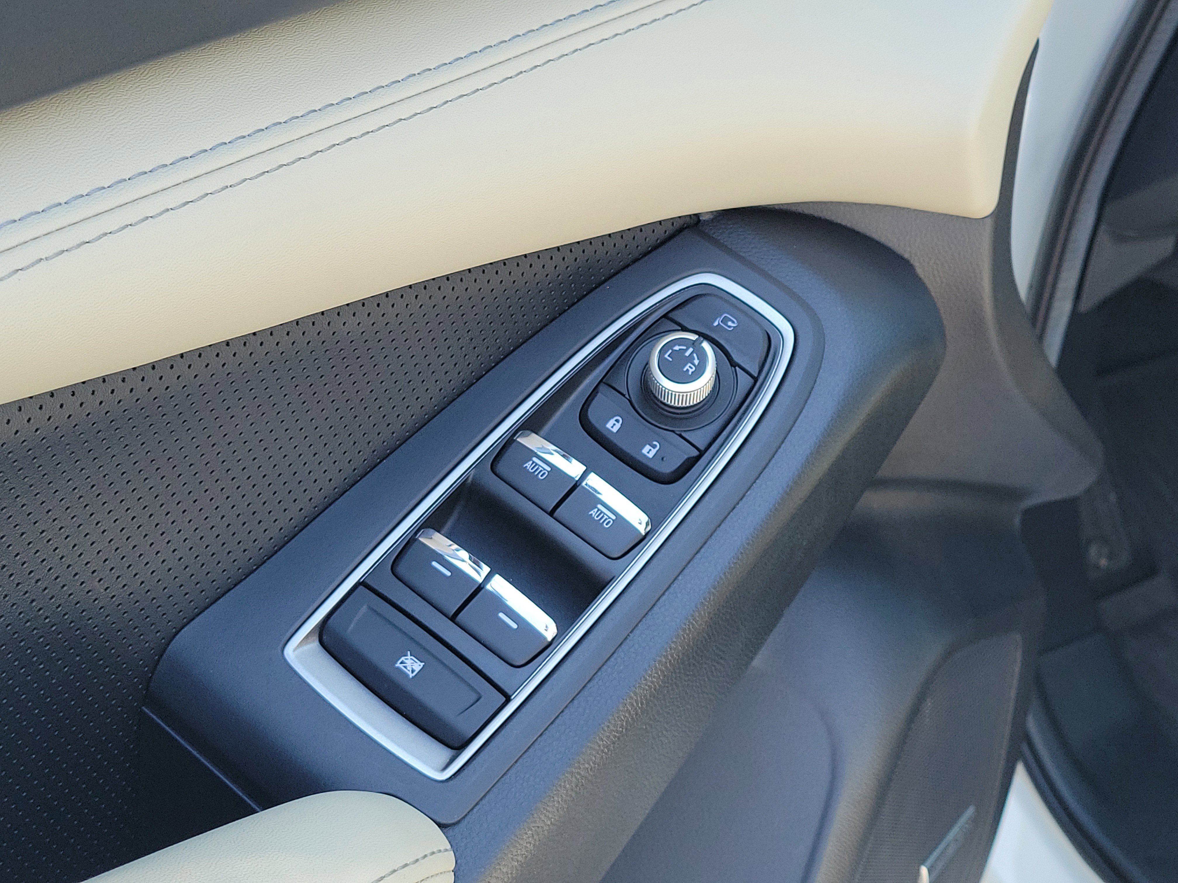 Used 2024 Subaru Ascent Limited w/ Technology Package image 21