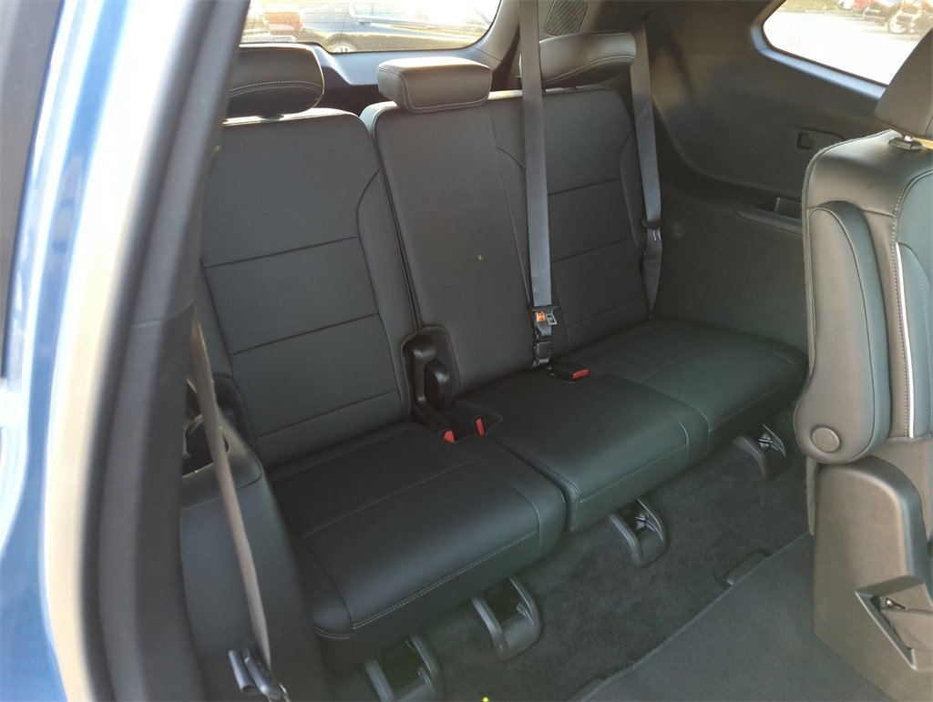 Used 2025 Buick Enclave Preferred image 31