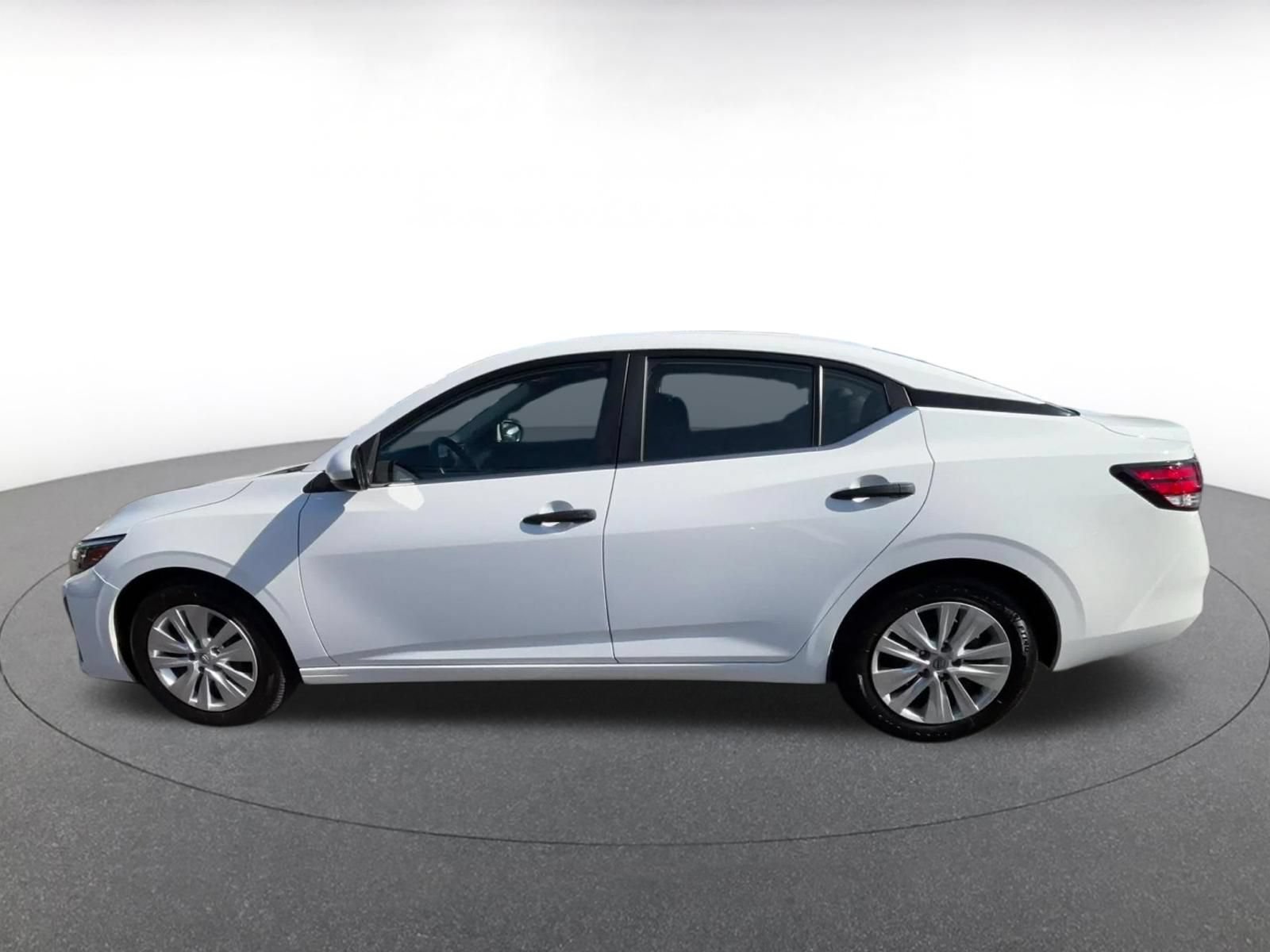 Used 2025 Nissan Sentra S FWD image 9