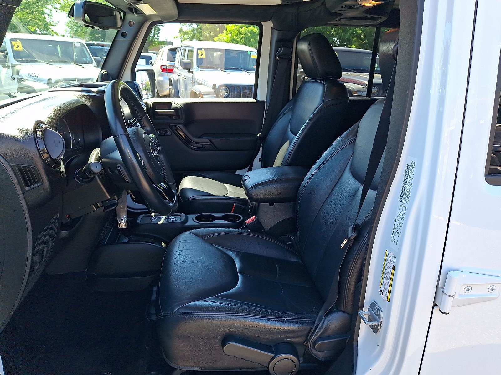 Used 2014 Jeep Wrangler Unlimited Sahara AWD/4WD image 13
