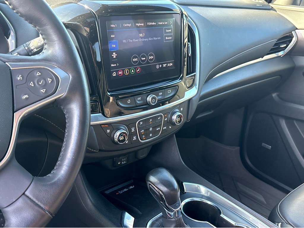 Used 2022 Chevrolet Traverse Premier w/ Redline Edition image 12