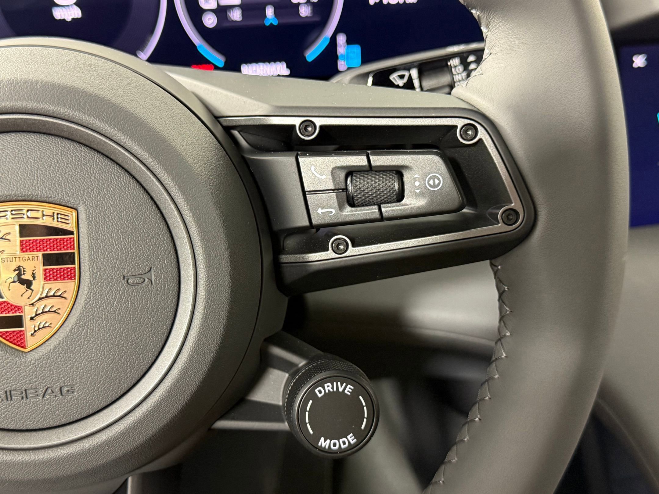 New 2026 Porsche Taycan image 27