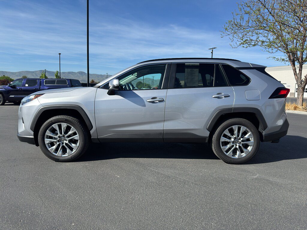 Used 2025 Toyota RAV4 XLE Premium w/ Weather Package AWD/4WD image 4