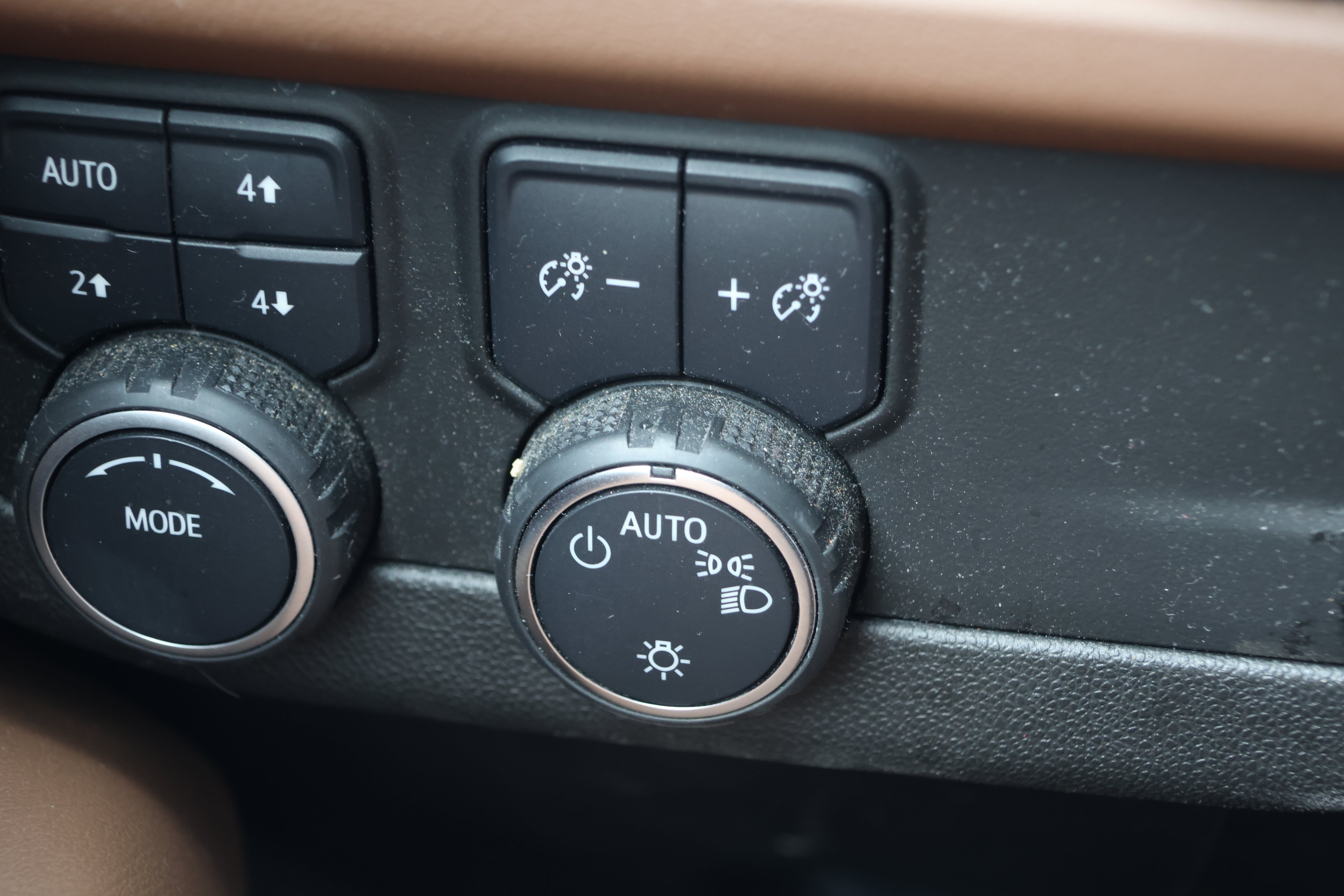 Used 2022 Chevrolet Tahoe High Country AWD/4WD image 17