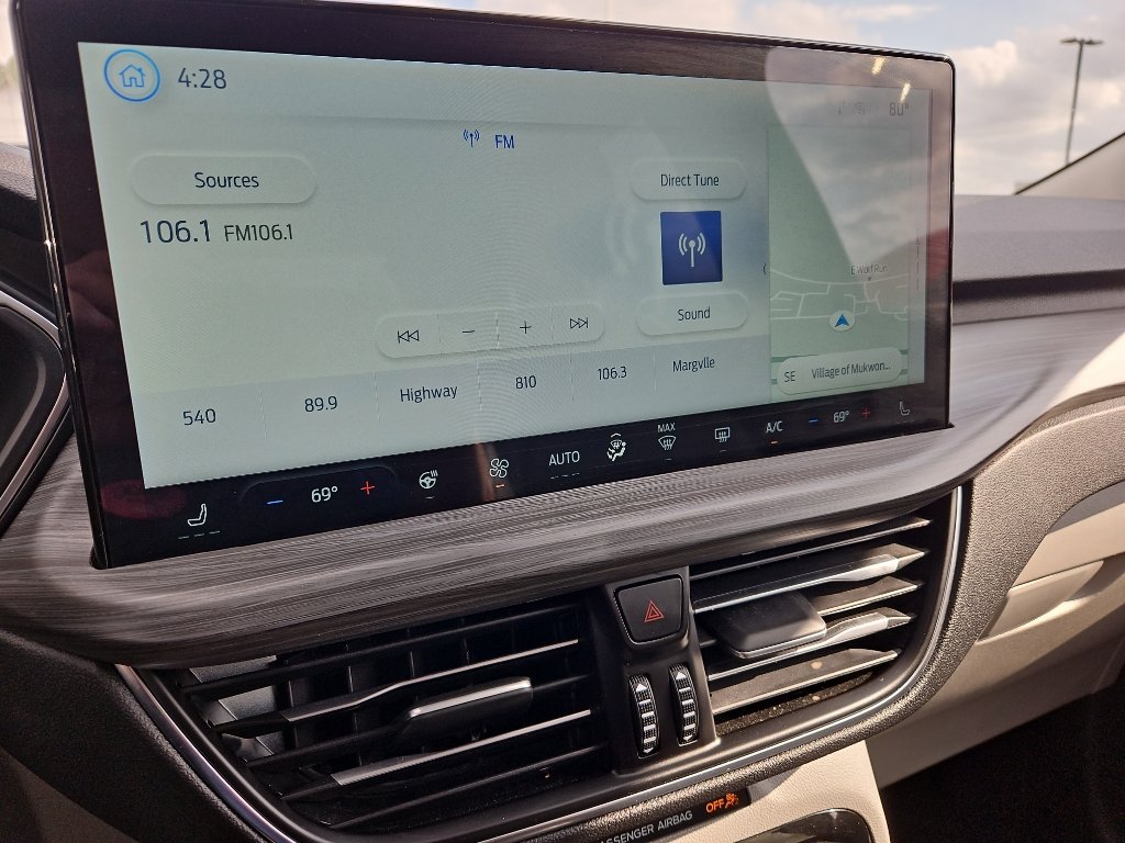 Used 2025 Ford Escape Platinum image 12