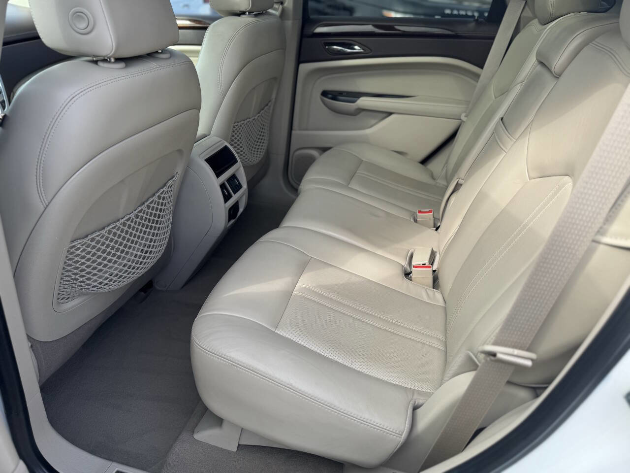Used 2014 Cadillac SRX Luxury w/ Driver Awareness Package image 17