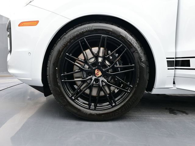 New 2026 Porsche Cayenne GTS image 6