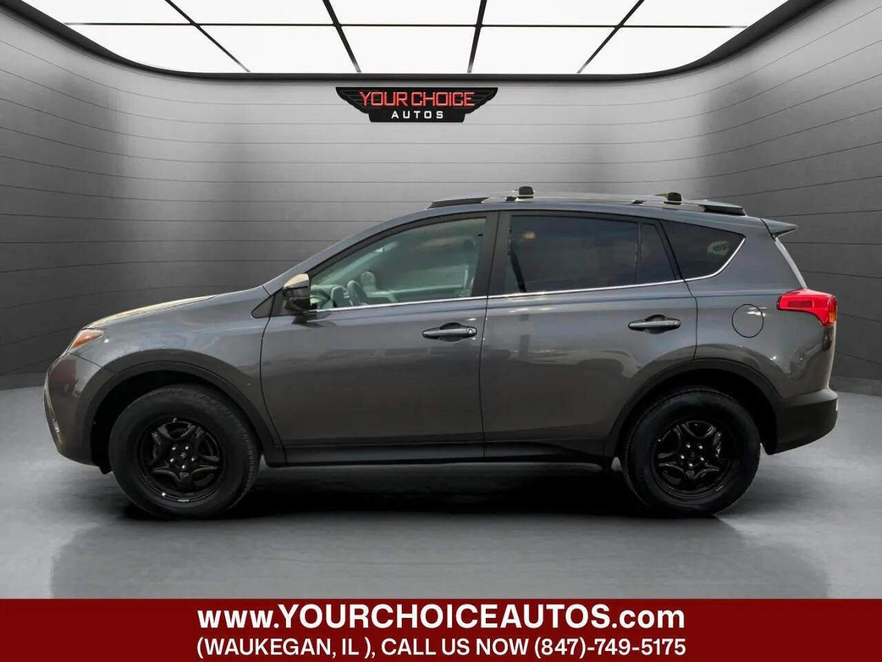 Used 2015 Toyota RAV4 LE image 2