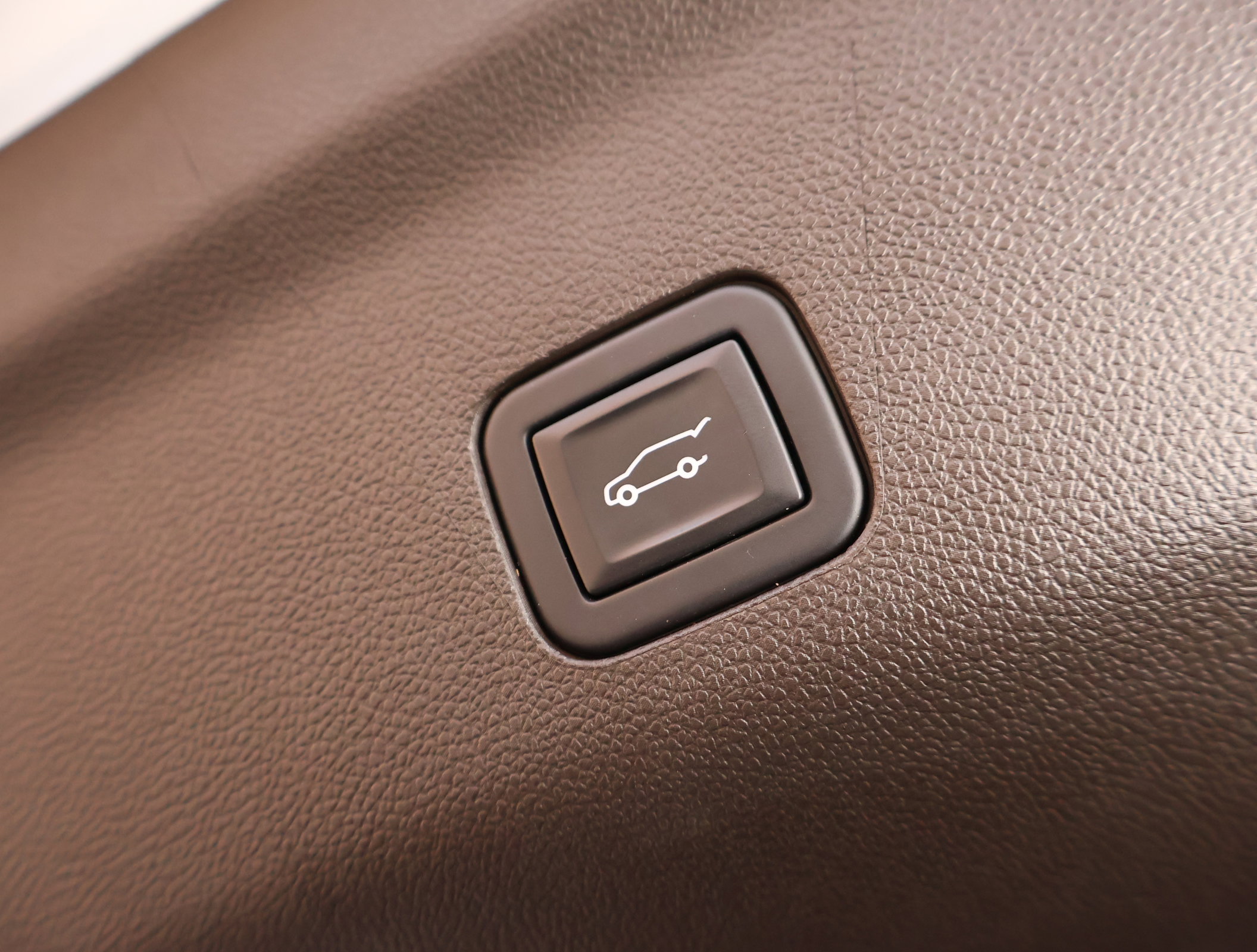 Used 2023 GMC Yukon SLT w/ SLT Premium Package image 29