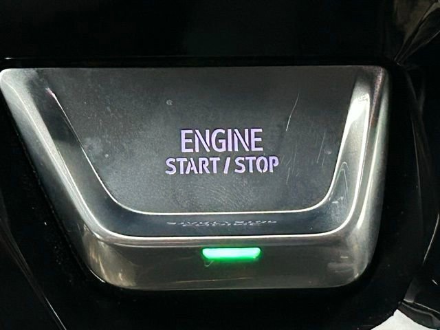 Used 2025 GMC Sierra 1500 AT4 w/ Technology Package image 3