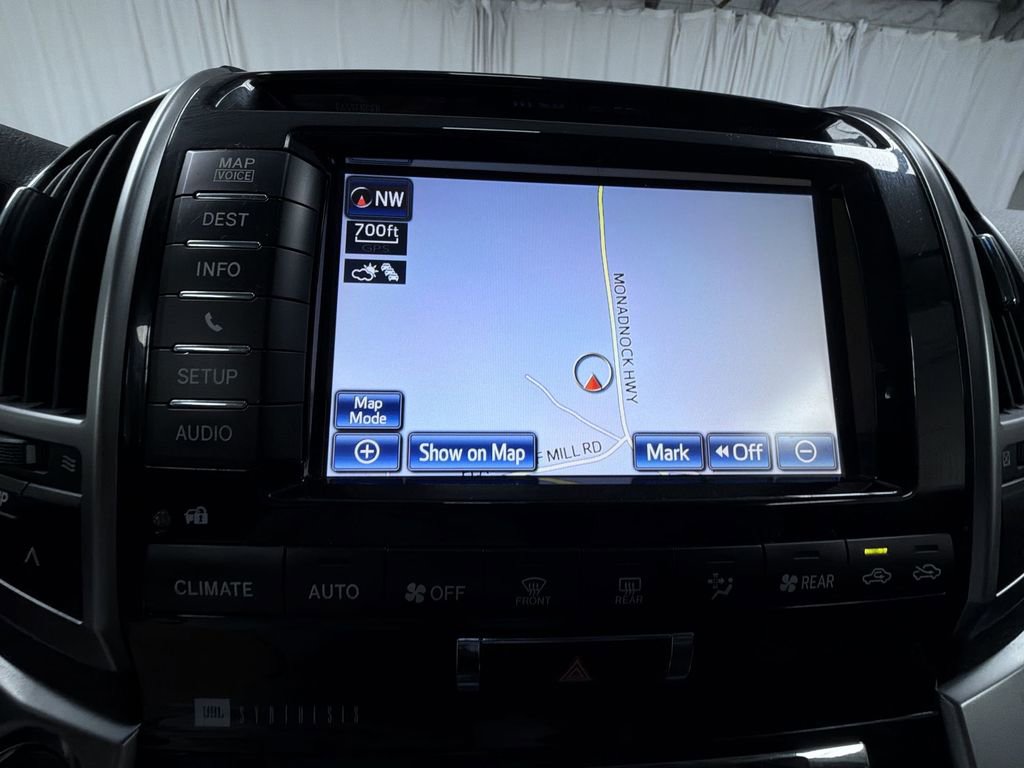 Used 2015 Toyota Land Cruiser image 15