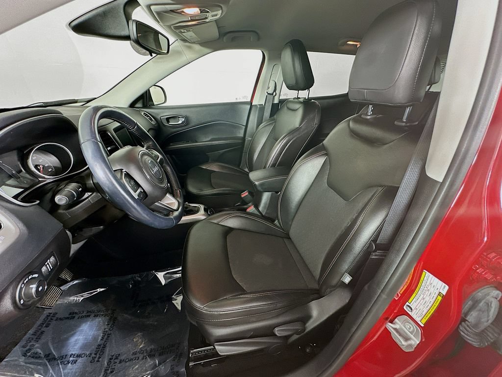 Certified 2020 Jeep Compass Latitude w/ Cold Weather Group AWD/4WD image 31