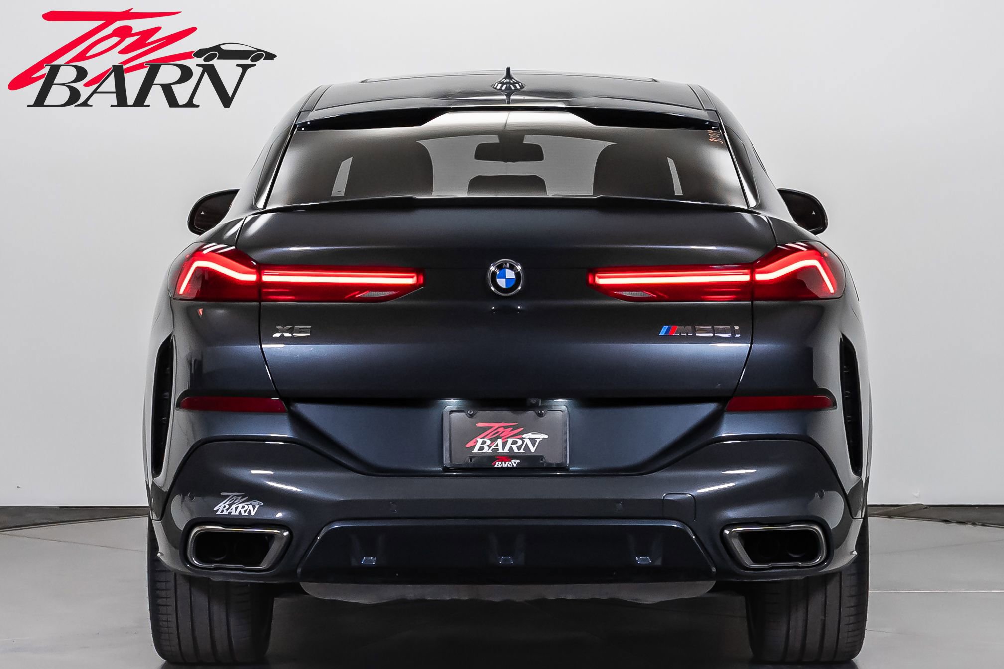 Used 2020 BMW X6 M50i w/ Executive Package image 4