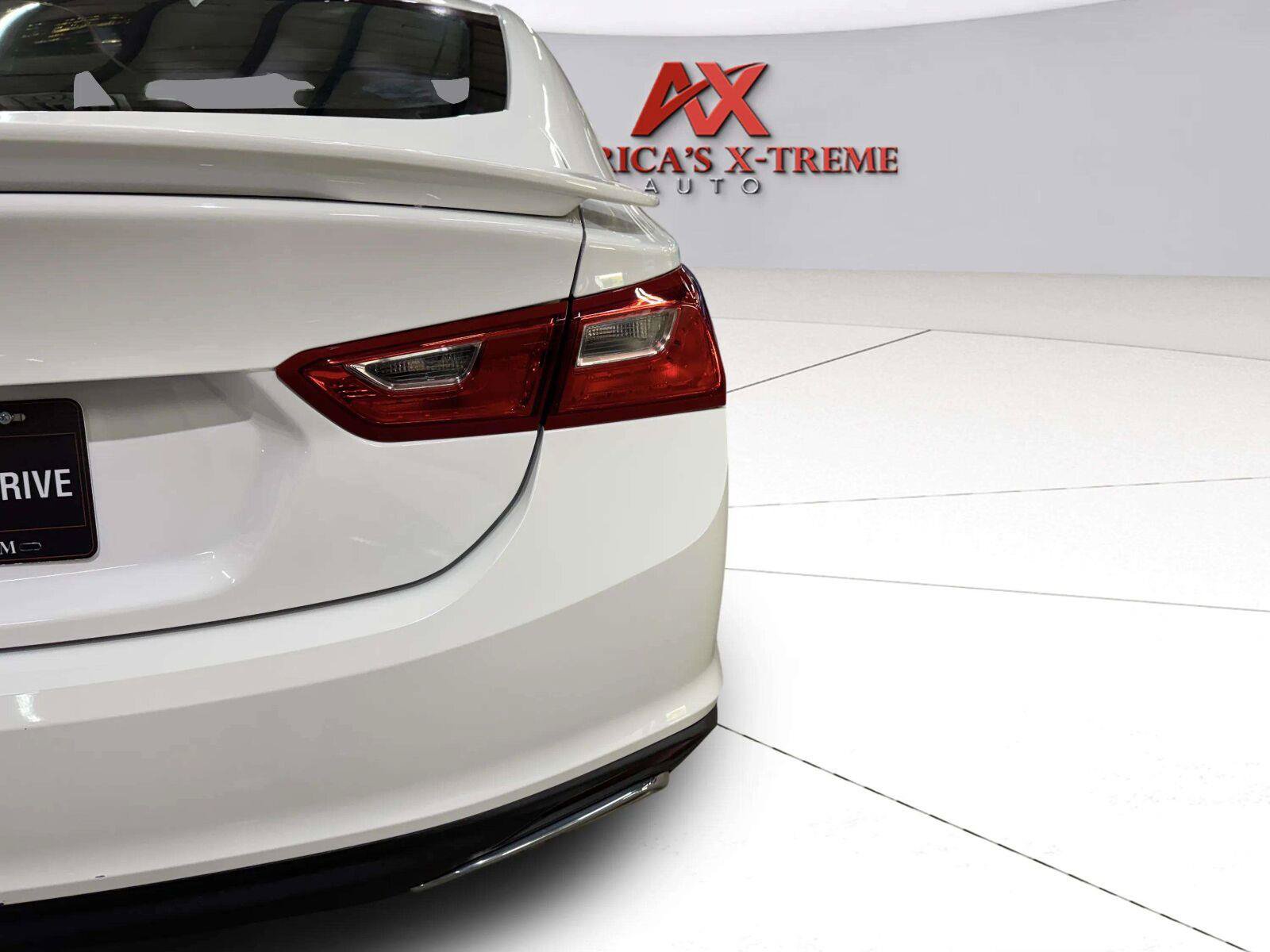 Used 2023 Chevrolet Malibu RS FWD image 16