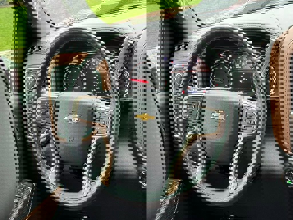 Used 2022 Chevrolet Silverado 2500 High Country w/ Safety Package II image 33