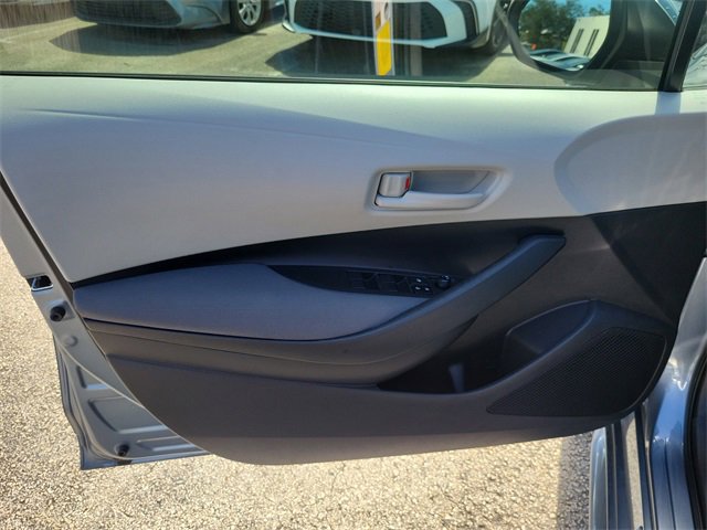 Used 2025 Toyota Corolla LE image 11