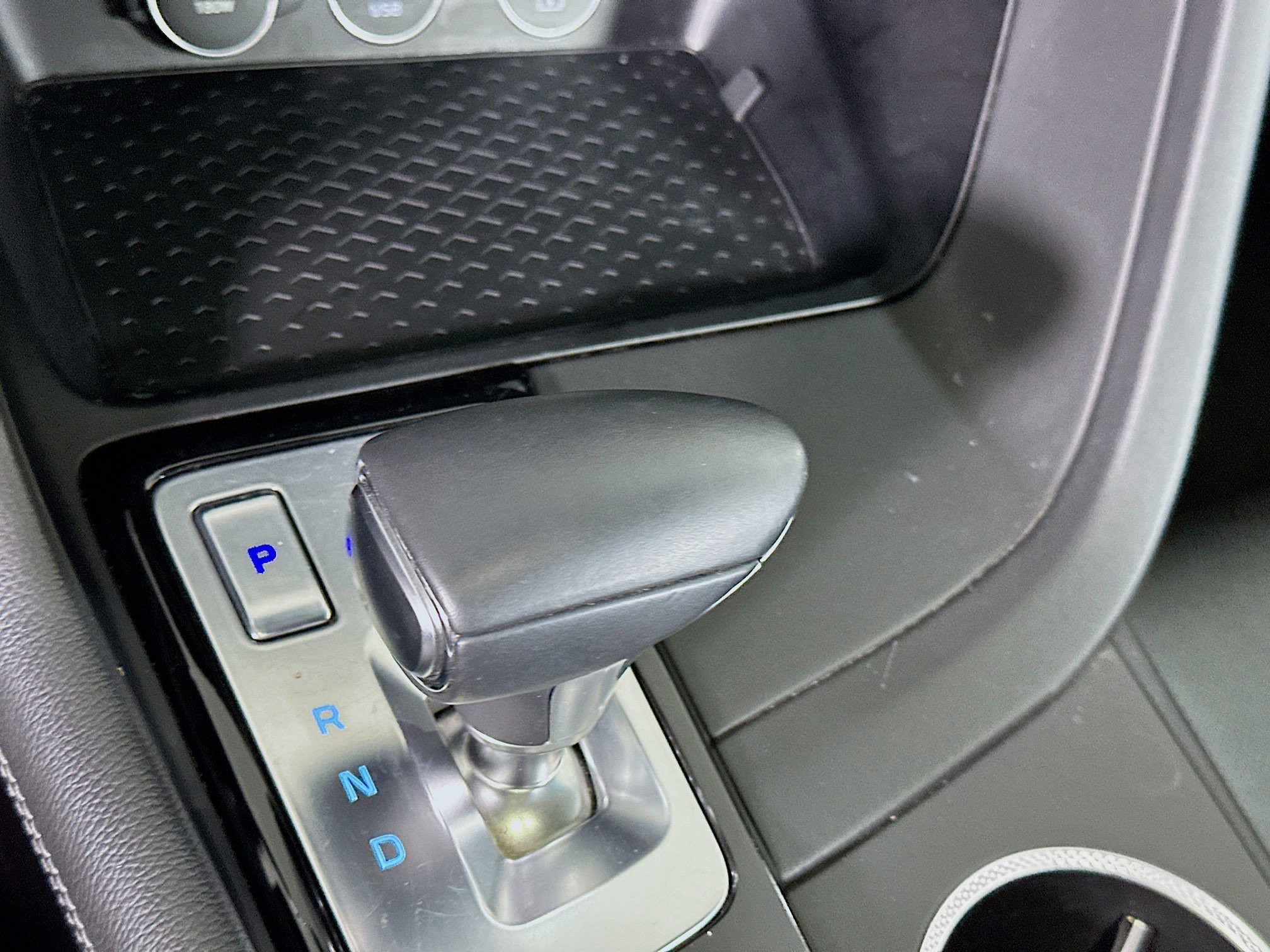 Used 2025 Genesis G70 2.5T RWD image 25