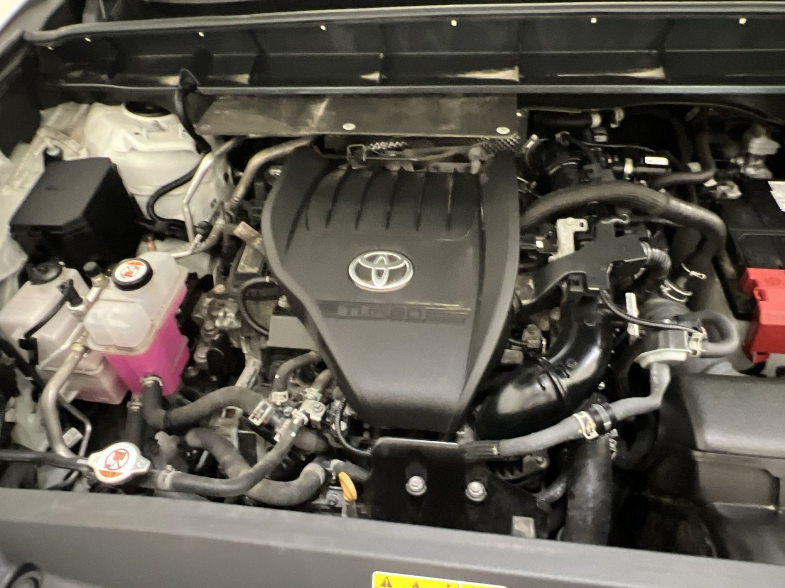 Used 2024 Toyota Highlander XLE AWD/4WD image 28