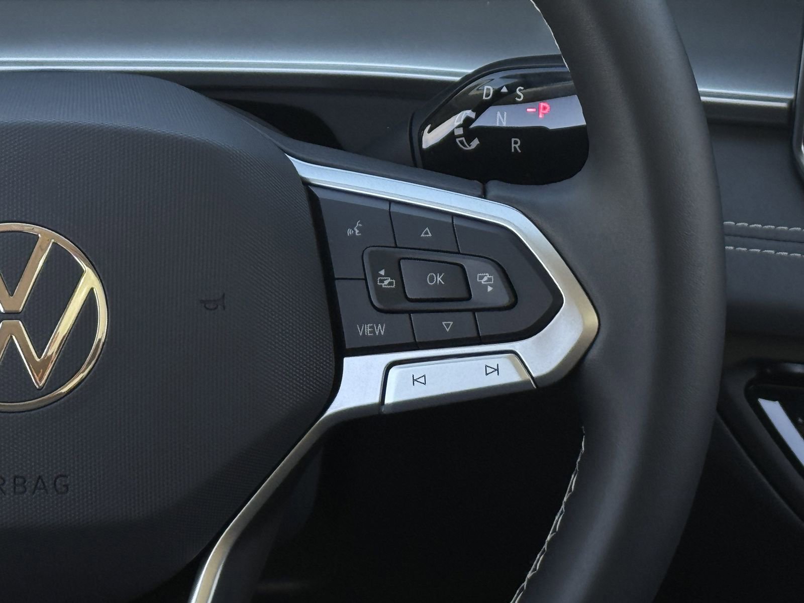 New 2026 Volkswagen Tiguan SE image 16