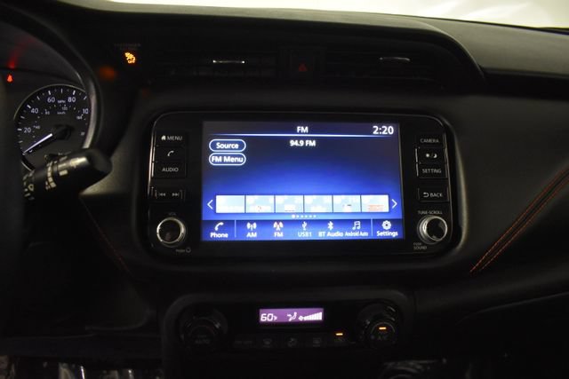 Used 2022 Nissan Kicks SR FWD image 17