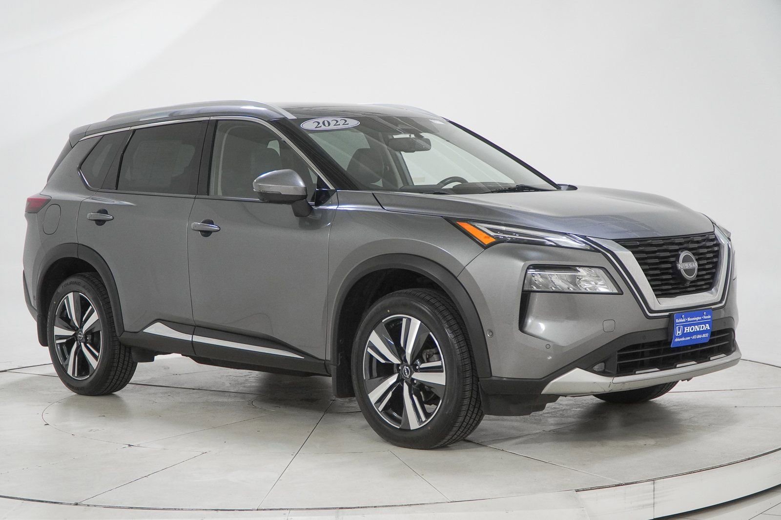 Used 2022 Nissan Rogue Platinum w/ Head-Up Display Package image 16