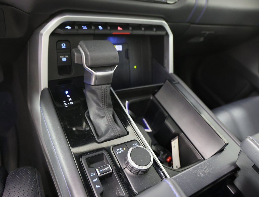 Used 2024 Toyota Tundra Platinum image 11