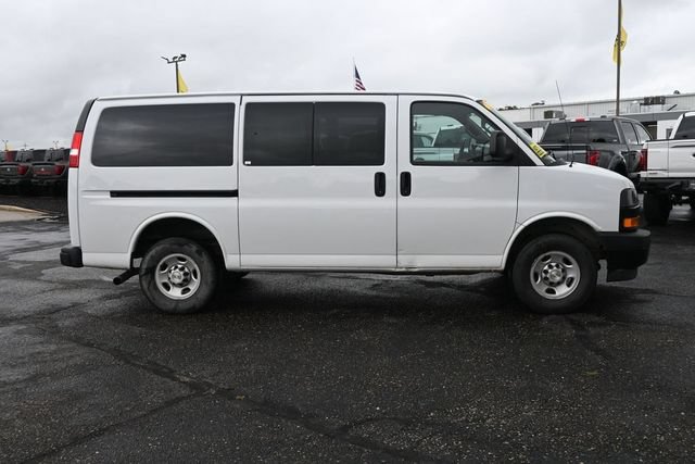 Used 2023 Chevrolet Express 3500 LS RWD image 3