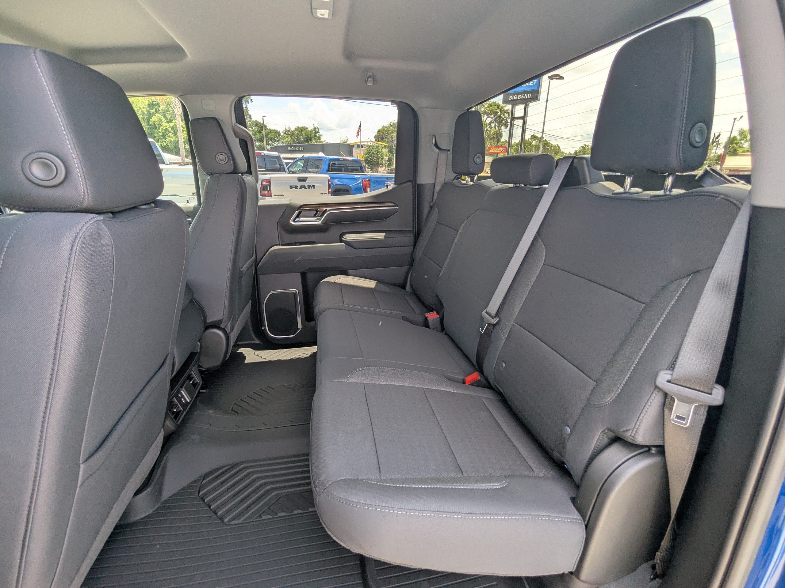 New 2026 Chevrolet Silverado 1500 LT w/ Z71 Off-Road Package AWD/4WD image 14