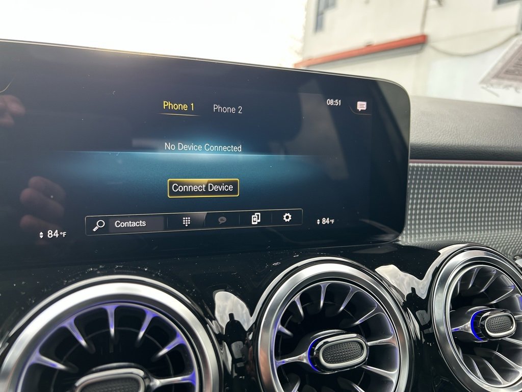 Used 2023 Mercedes-Benz GLB 250 4MATIC w/ Premium Package image 23