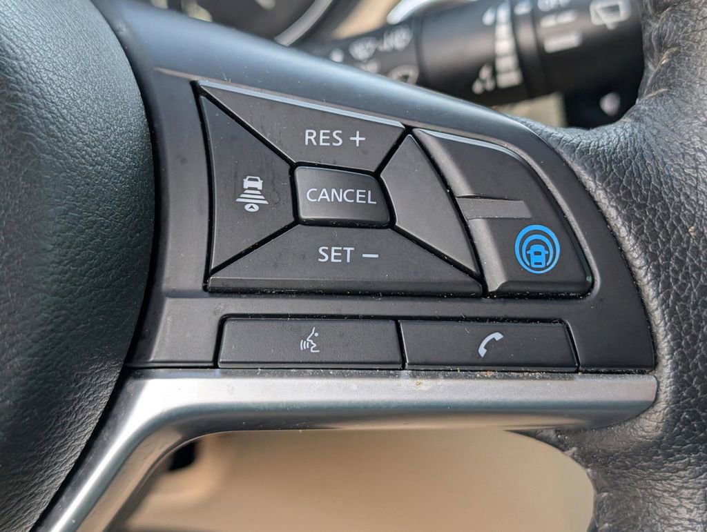 Used 2019 Nissan Rogue SV w/ Premium Package FWD image 19