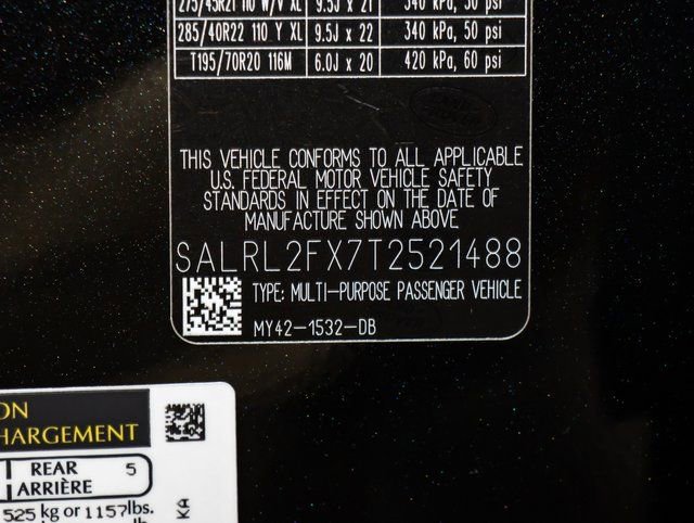 Used 2026 Land Rover Discovery Dynamic SE image 23