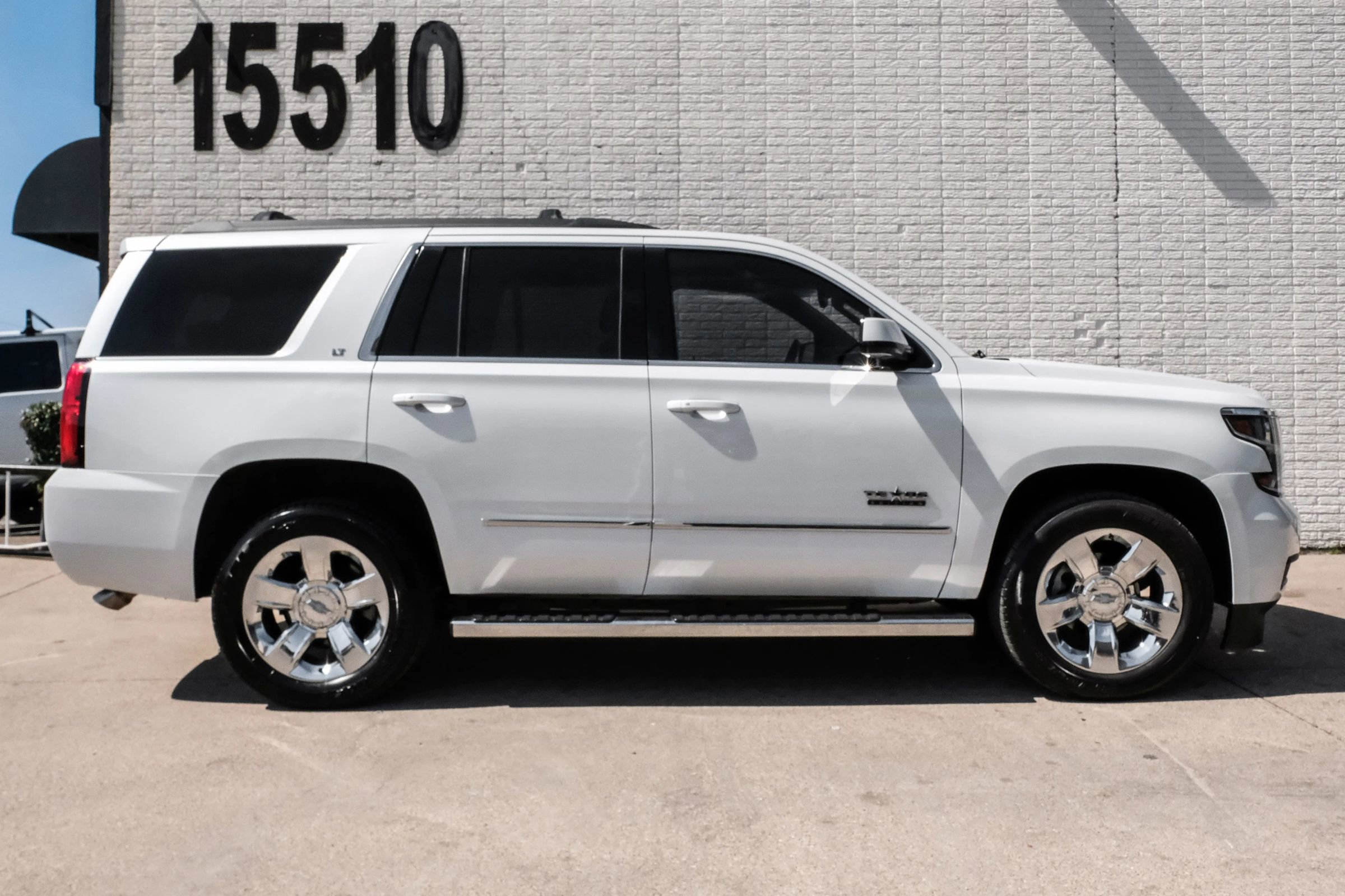 Used 2018 Chevrolet Tahoe LT w/ LT Signature Package RWD image 7