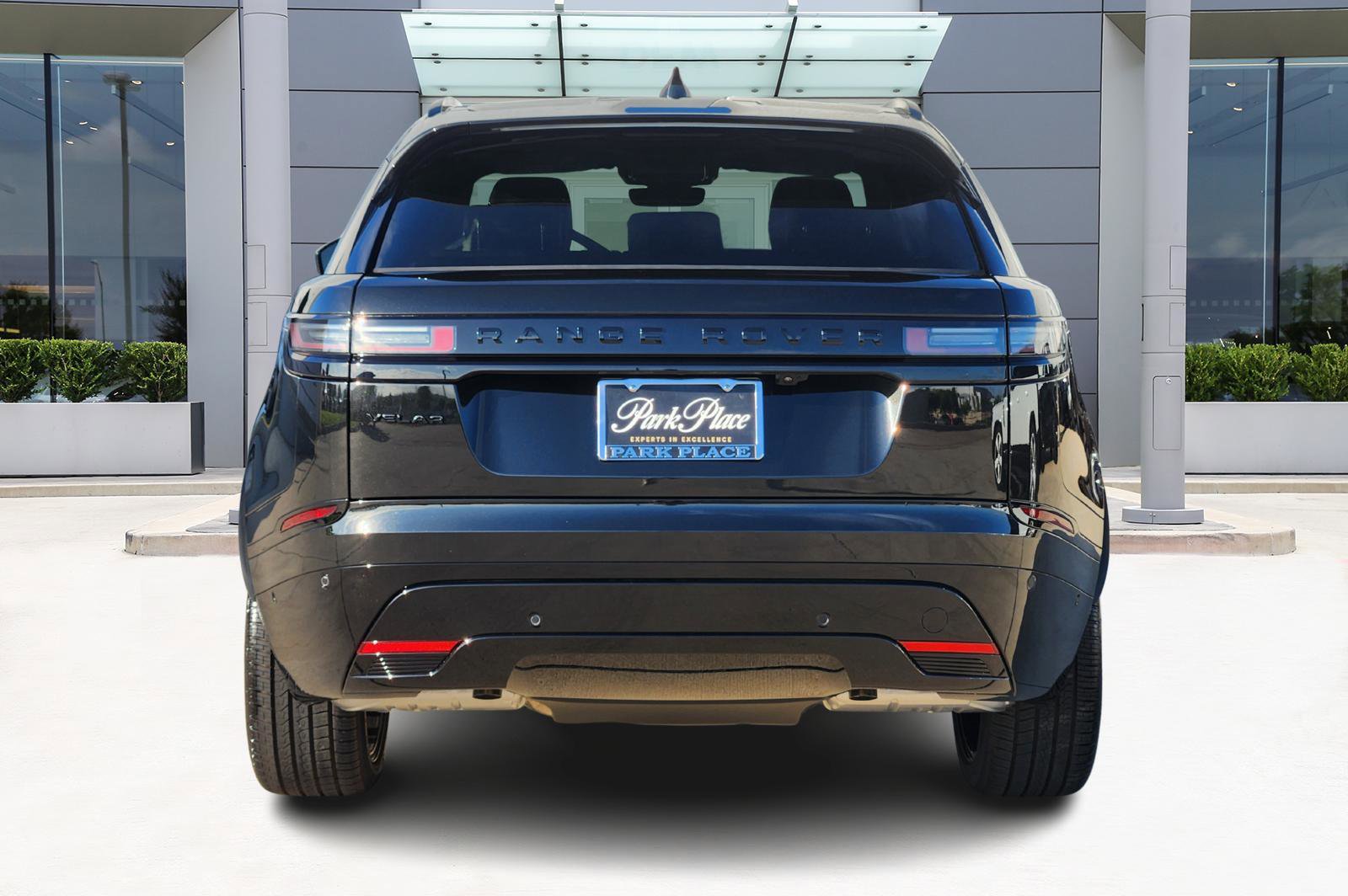 New 2026 Land Rover Range Rover Velar Dynamic SE image 6