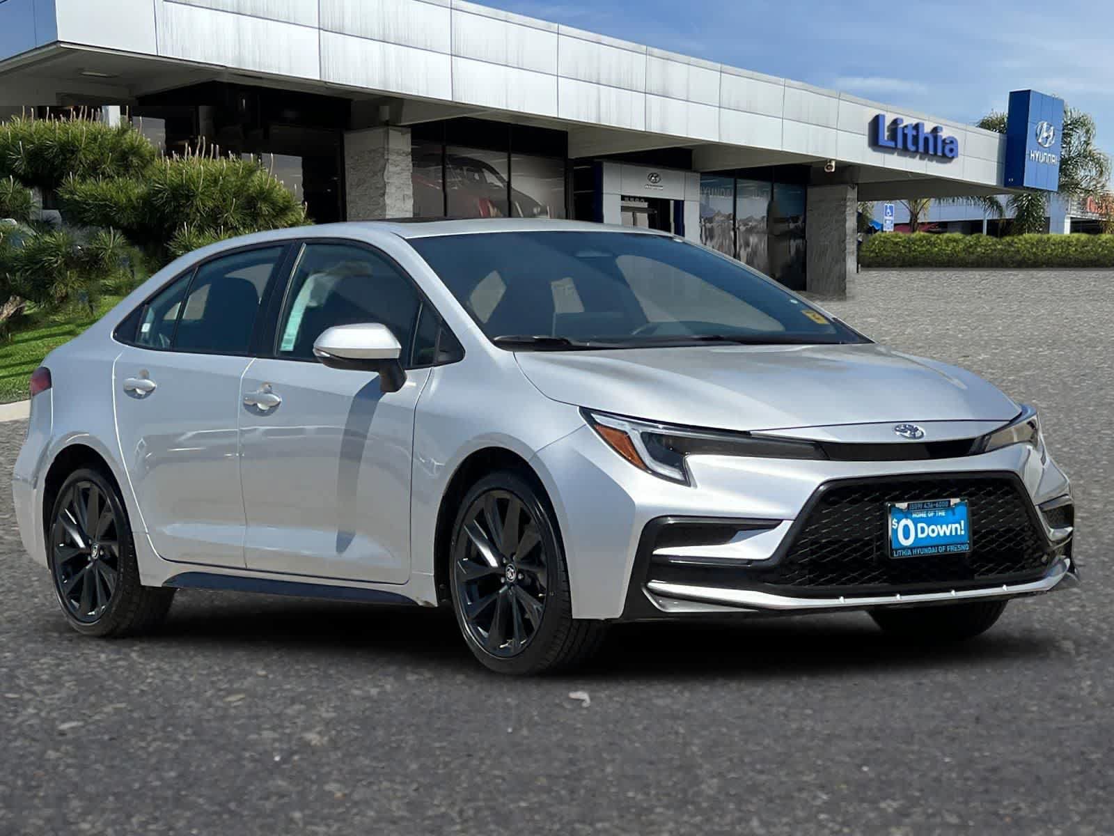 Used 2025 Toyota Corolla XSE FWD image 10