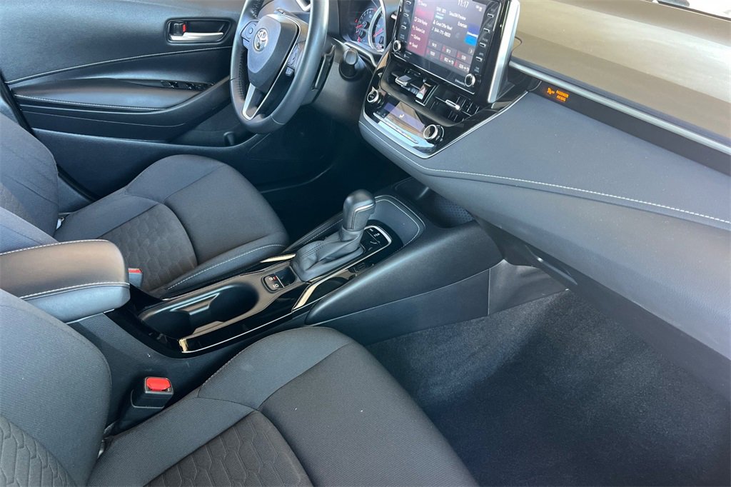 Used 2021 Toyota Corolla XSE image 18